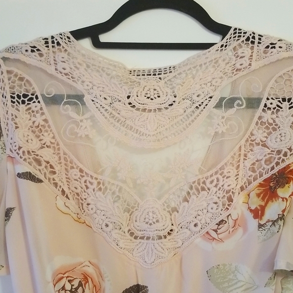 Signature Studio Wrap Dress Size Medium - Picture 5 of 8